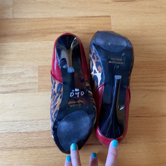 Women Heels - Picture 5 of 5